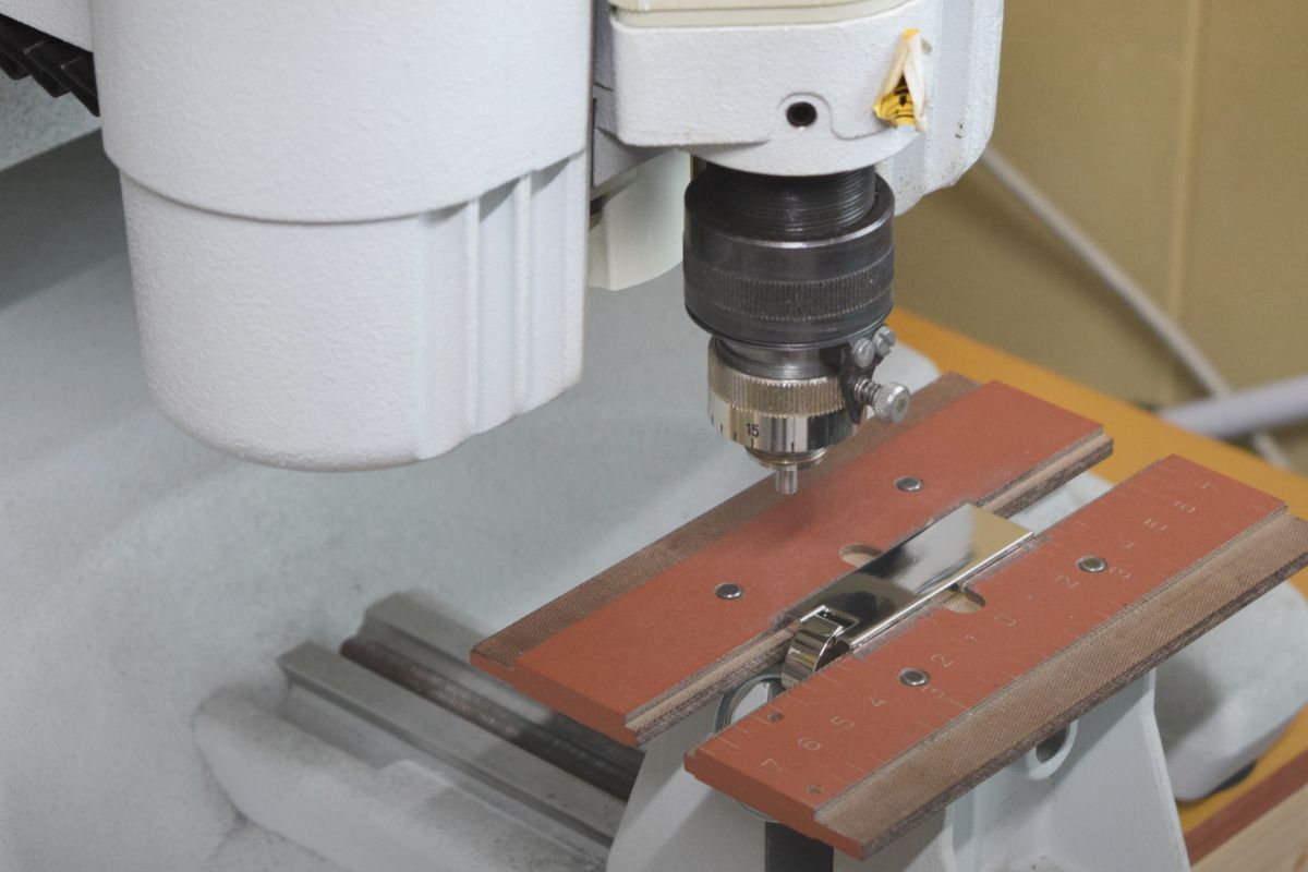 名入れ刻印・カッティング制作の作業風景